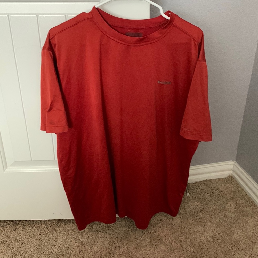 Columbia dri-fit material size XL.
